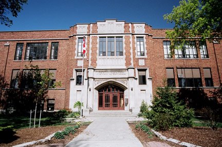 Exterior of Queen Victoria Public School